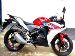 HONDA CBR 150R